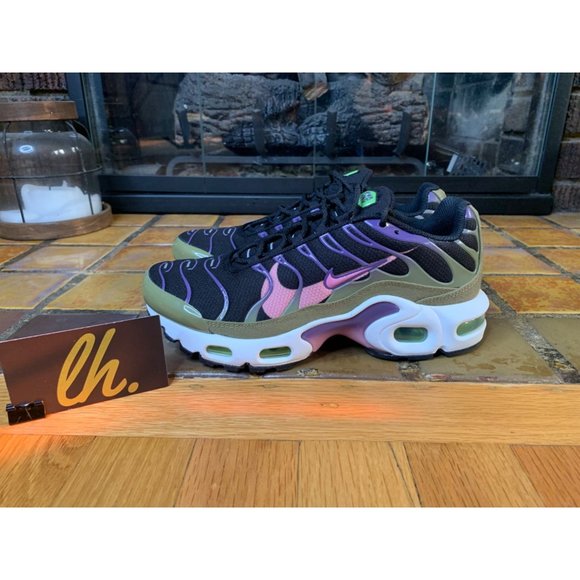 Youth 4.5 Nike Air Max Plus “Black Canyon Purple” Athletic Running Shoes DX3093-